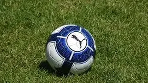 “火箭激战公牛，连战连捷！近15胜9创佳绩，昨日胜利解锁精彩对决！”